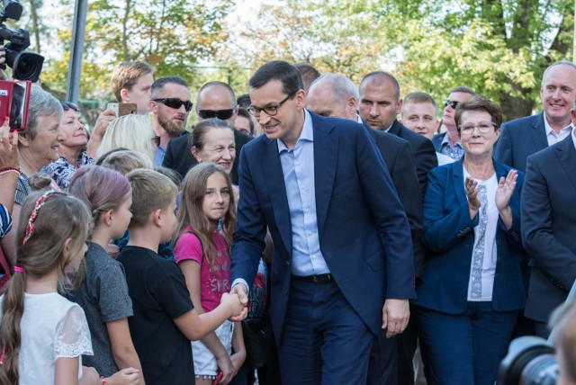 Premier Mateusz Morawiecki spotkał się z mieszkańcami Rawy Mazowieckiej