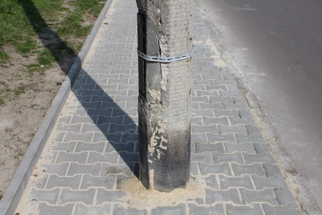 Fuszerka w Świętochłowicach: Na Bukowej postawili latarnię na środku chodnika