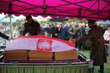 Uroczysty pogrzeb 8 nieznanych żołnierzy z oddziału kpt. Jana Kempińskiego "Błyska" [ZDJĘCIA + FILM]