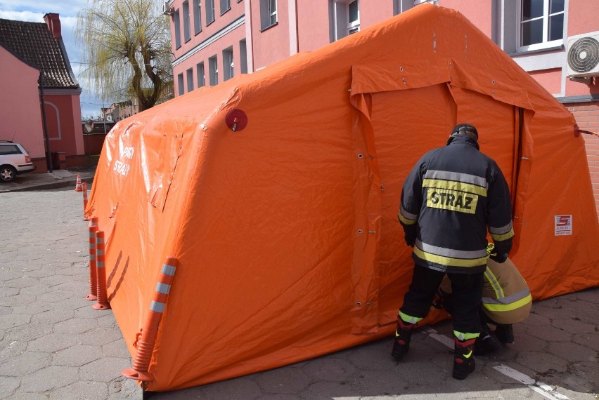 Malbork. Namiot przy szpitalu dla pacjentów z podejrzeniem COVID-19 jeszcze nie był używany