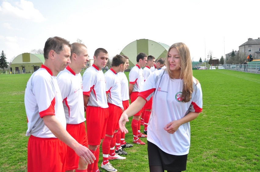 GKS Ogniwo Wierzbica ma nowe stroje i sponsora