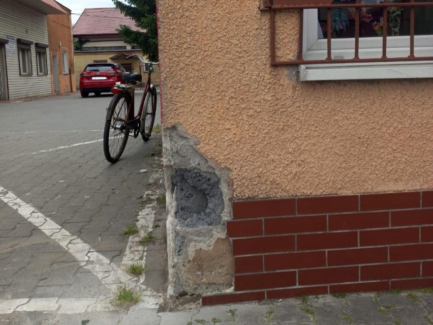 Zniszczenie ściany budynku przy ulicy Włocławskiej w...
