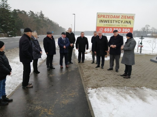 W powiecie kaliskim podsumowano inwestycje drogowe na drogach wojewódzkich 470 i 471