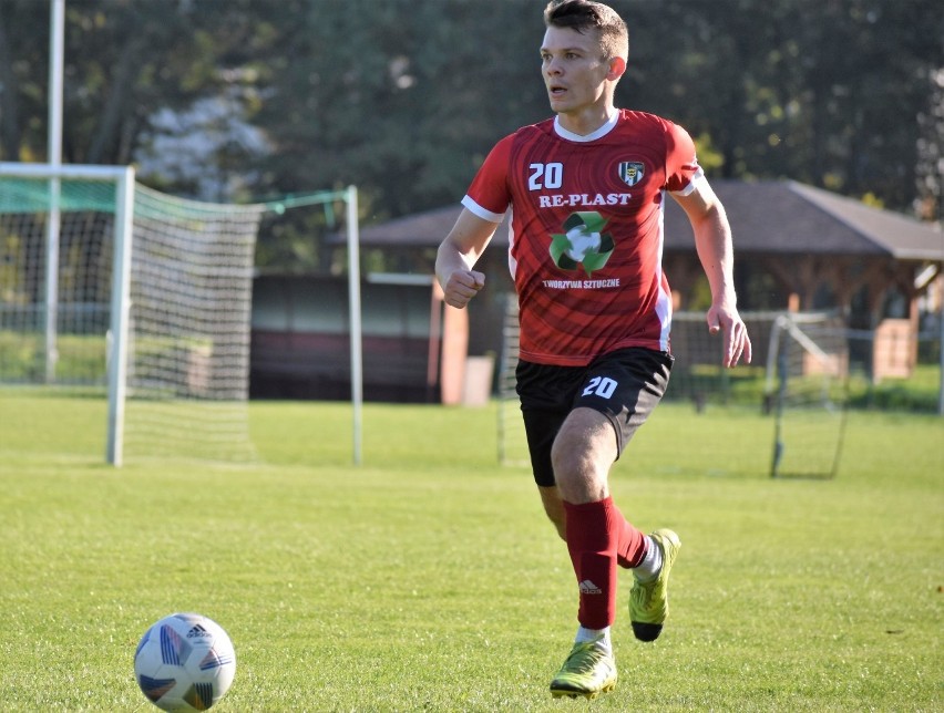 V liga piłkarska, Wadowice: LKS Rajsko - Hejnał Kęty 1:0.