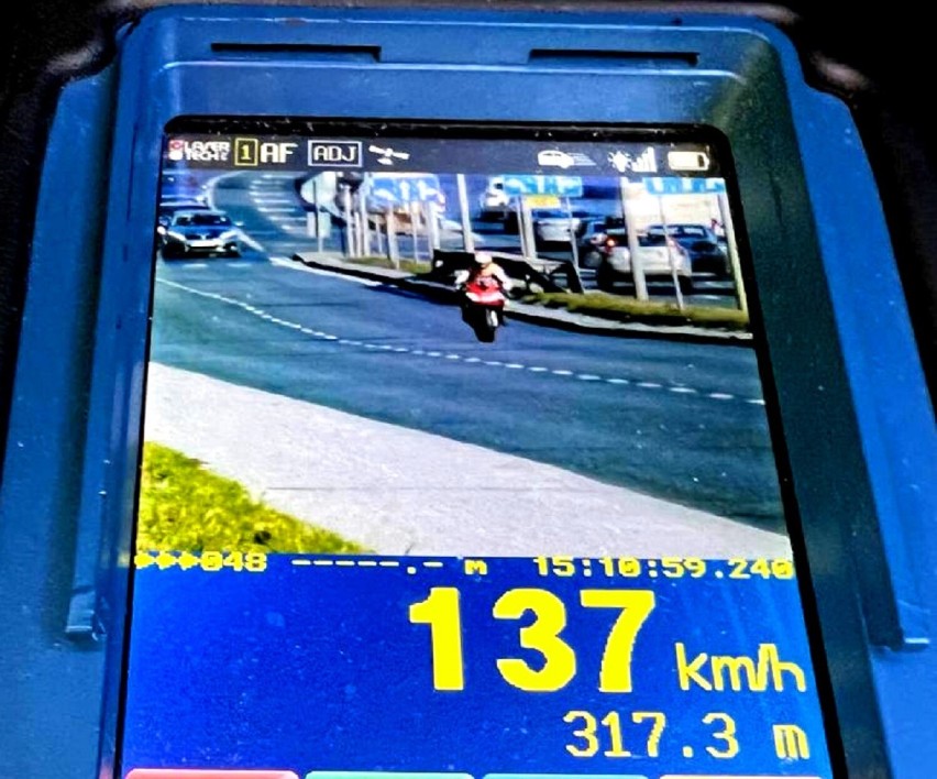 Motocyklista jechał w Piotrkowie z prędkością 137 km/h!...
