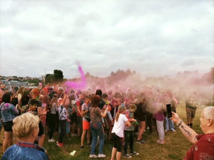 Festiwal Baniek Mydlanych i Kolor Fest w Starachowicach. Wspaniała zabawa. Zobacz zdjęcia