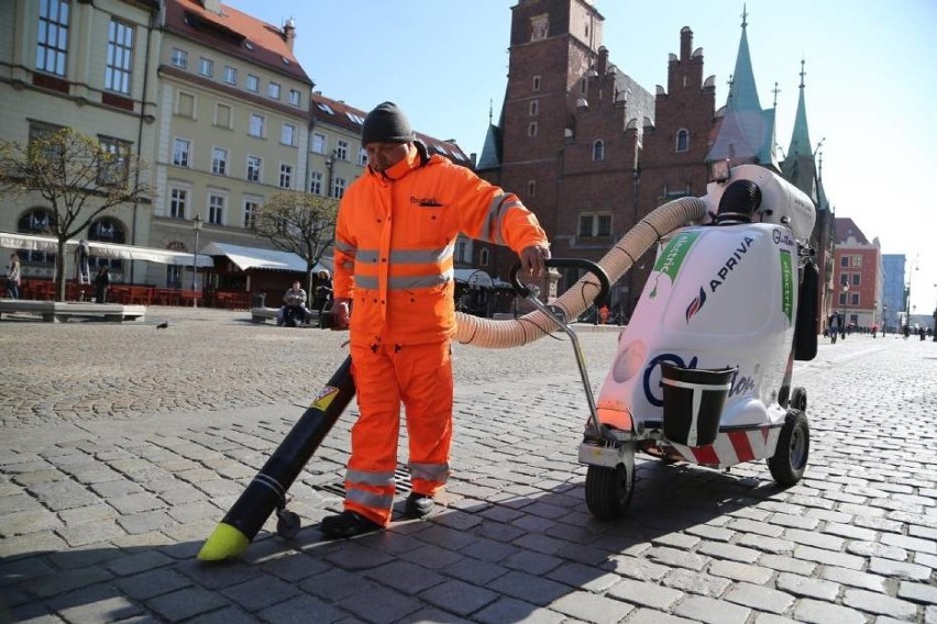 Ulice Nysy będą sprzątane też elektrycznym odkurzaczem.