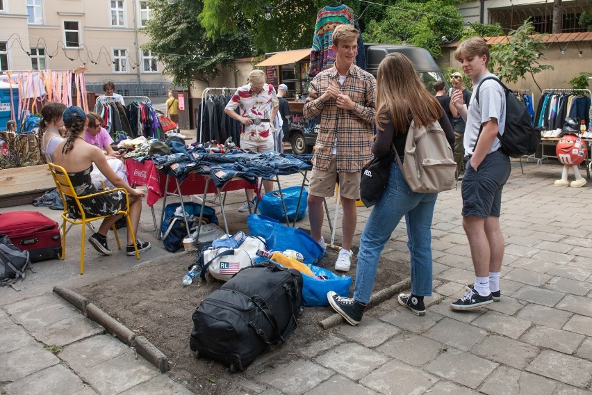 Mamy już wizję co się będzie tutaj działo. Tworzymy obiekt,...