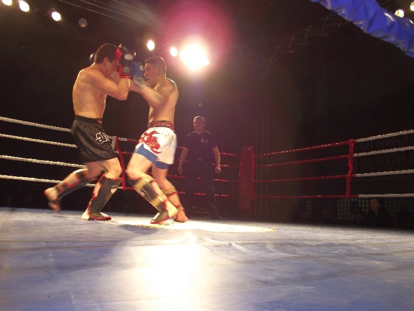 Zobacz zdjęcia z walk bokserskich i MMA na gali K1 w Lubinie