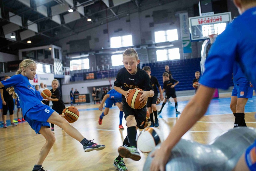 Gwiazdy sportu i młodzi zawodnicy na wspólnym treningu i...