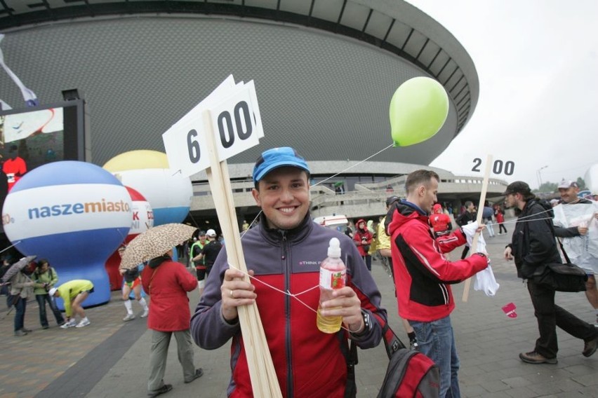 Silesia Marathon 2013 zakończony. Biegli ponad 42 kilometry po śląskich miastach [ZDJĘCIA]