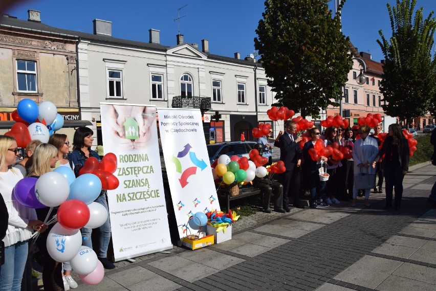 Szukamy rodzin zastępczych w Częstochowie. Początek akcji ZDJĘCIA