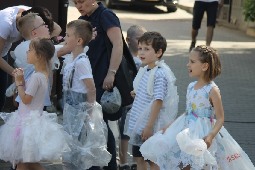 Festyn rodzinny w przedszkolu "Miś Uszatek" w Krotoszynie [ZDJĘCIA + FILM]