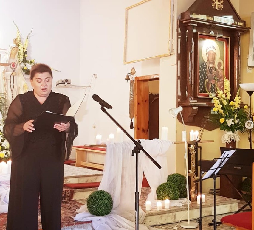 Koncert pieśni Maryjnych w kościele w Radłowie