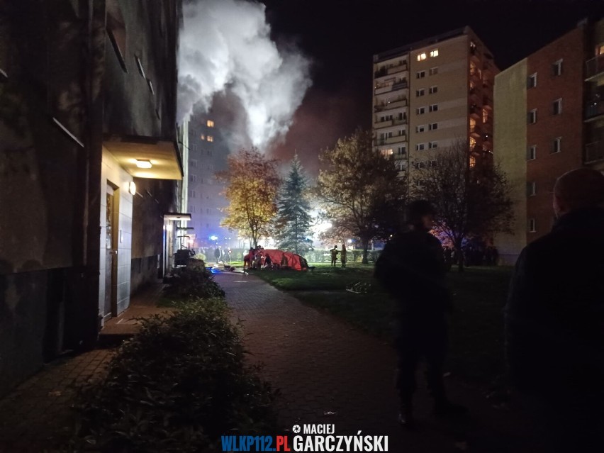 Pożar mieszkania przy ul. Bydgoskiej w Pile. Jedna z poszkodowanych osób zmarła