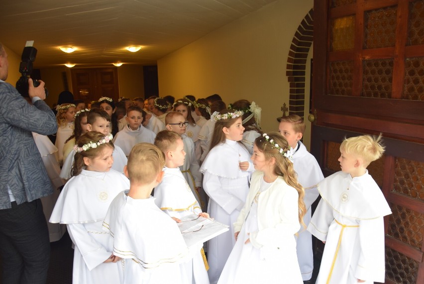Dzieci przystąpiły do I Komunii Świętej w Parafii...