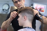 TOP 10 salonów fryzjerskich w Tarnowie wg opinii w Google. Które są najwyżej oceniane?