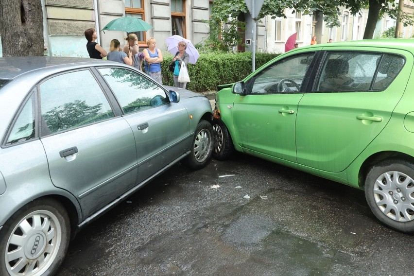 Wypadek na ulicy Jagiellońskiej w Legnicy [ZDJĘCIA]