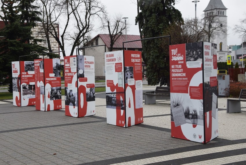 Tu rodziła się Solidarność - wystawa na Placu Piłsudskiego w...