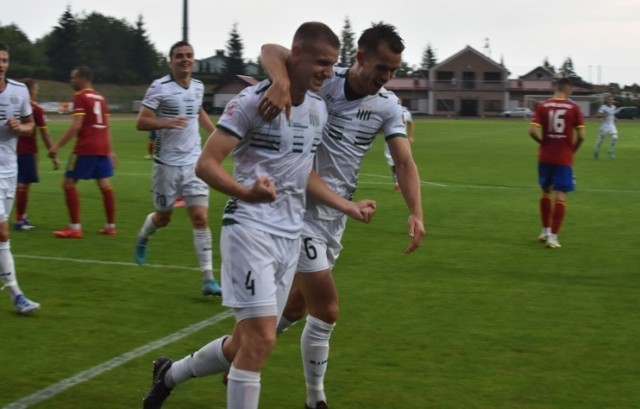 Olimpia Grudziądz świetnie rozpoczęła sezon w III lidze. Z drużyną z Stolem Gniewino wygrali 0:4