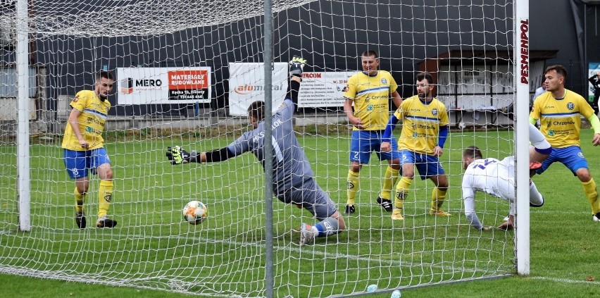 V liga piłkarska, Wadowice: Hejnał Kęty - MKS Fablok...