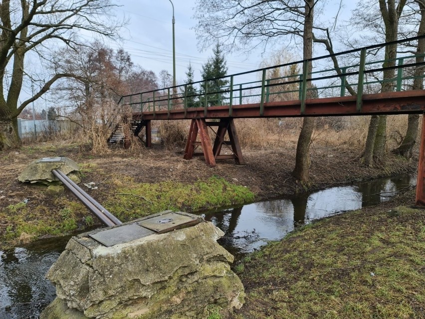 Problematyczna kładka przy ulicy Wierzbowej