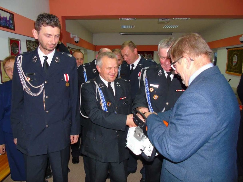 Jednostki OSP z gminy Mieścisko otrzymały sprzęt ze środków samorządu województwa wielkopolskiego 