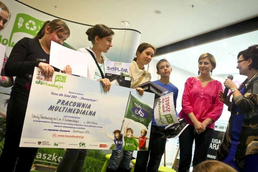 Wrocław: Uczniowie z SP 2 laureatami konkursu Tesco dla Szkół (ZDJĘCIA)