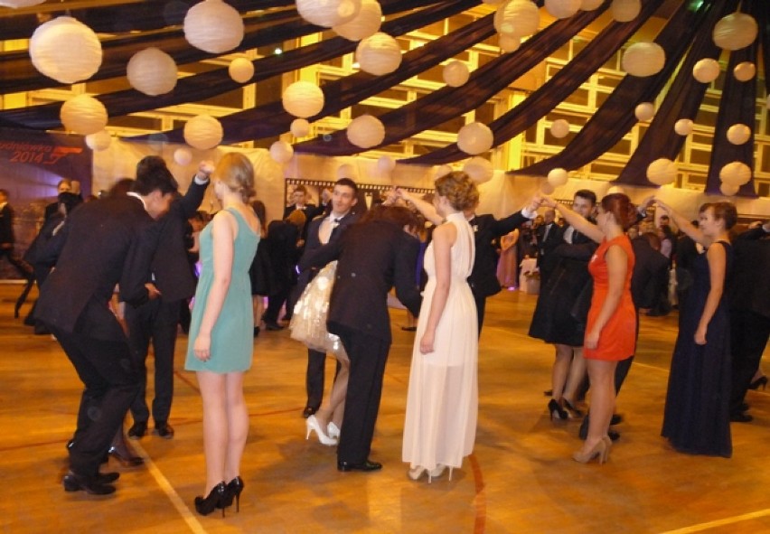 Tak bawili się maturzyści z I LO w Chełmie na swoim balu...