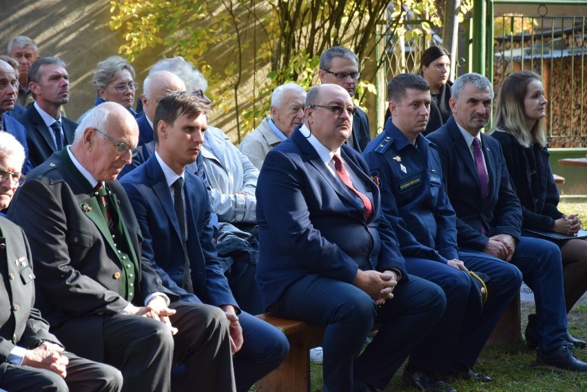 Bęczyn. Uroczystość poświęcenia mogił wojennych z okresu I wojny światowej. Zobacz zdjęcia i wideo z wydarzenia