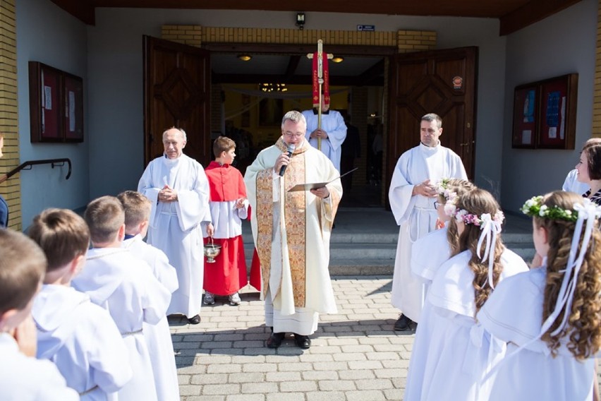 Uroczystość Pierwszej Komunii Świętej w kościele pw. św. Faustyny w Grodzisku [ZDJĘCIA]