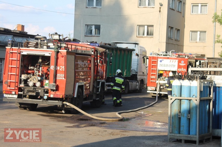 KROTOSZYN: Wielki pożar na terenie cegielni [ZDJĘCIA]