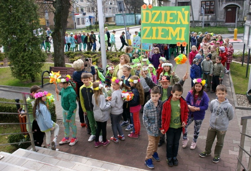 Dzieci w Chełmku uczciły Międzynarodowy Dzień Ziemi