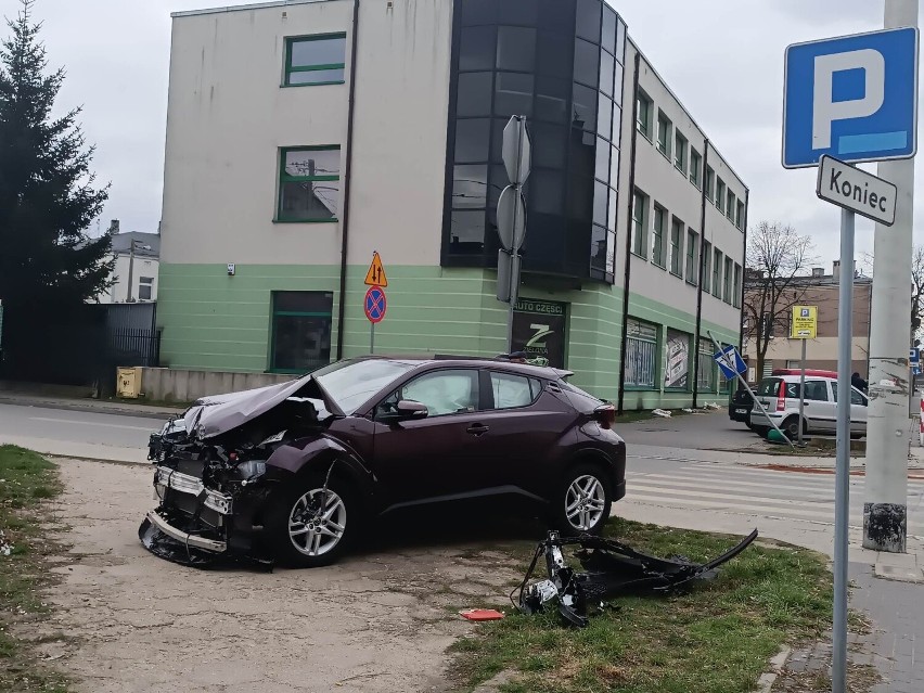 Wypadek w Tomaszowie Maz. Na skrzyżowaniu ulic Berka...