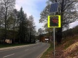 Jedlina-Zdrój: Na drodze wojewódzkiej zainstalowano radarowe wyświetlacze prędkości