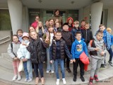 Uczniowie z Rudy z wizytą w miejskiej bibliotece w Wieluniu