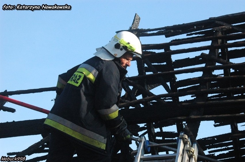 Pożar w Krzepicach. Służby obawiały się, że w budynku mogli być bezdomni ZDJĘCIA