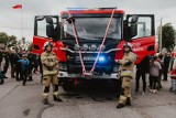 Strażacy Miejskiej Ochotniczej Straży Pożarnej w Prabutach z nowym ciężkim wozem. "To jeden z ważniejszych dni w historii naszej jednostki"