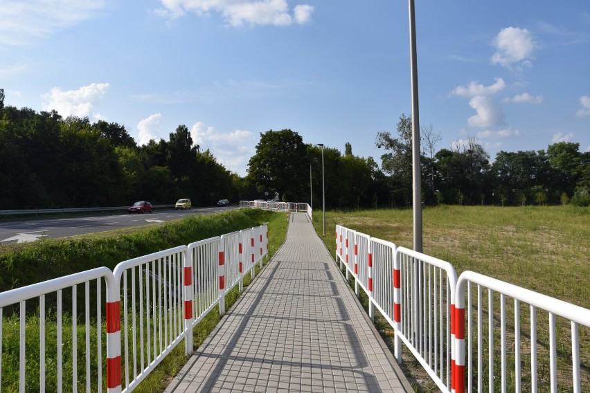 Ul. Gostyńska będzie remontowana. Powstanie też chodnik do...