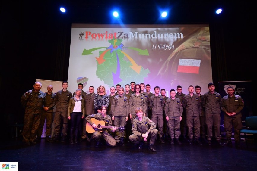 „Powiat za mundurem – Mundur łączy ludzi” - koncert w Centrum Powiatowym ISKRA w Pile [ZDJĘCIA]