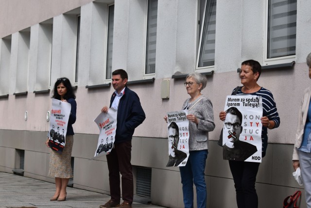 Protest pod Sądem Rejonowym w Olkuszu