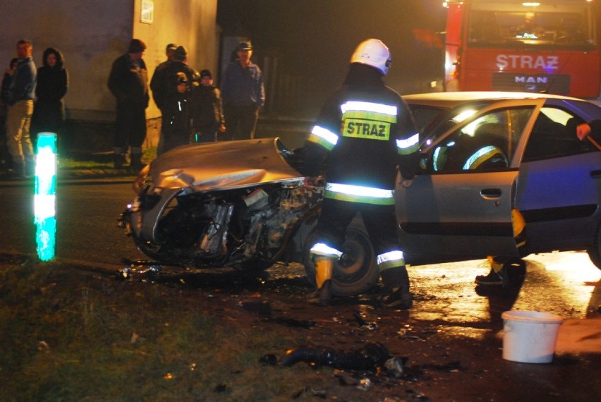 Wypadek w Suchej: Zderzyły się dwa samochody osobowe