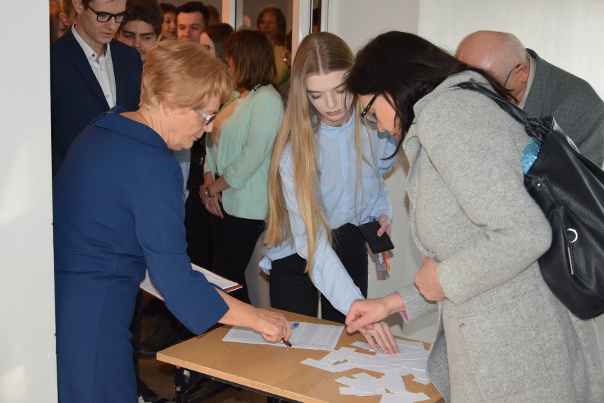 Uczniowie z naszego regionu na olimpiadzie budowlanej w Wieluniu [FOTO, WIDEO]