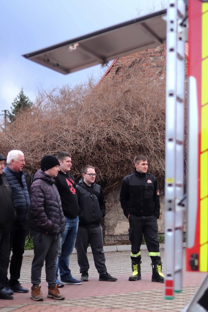 Nowy wóz strażacki trafił do OSP Kaszczor
