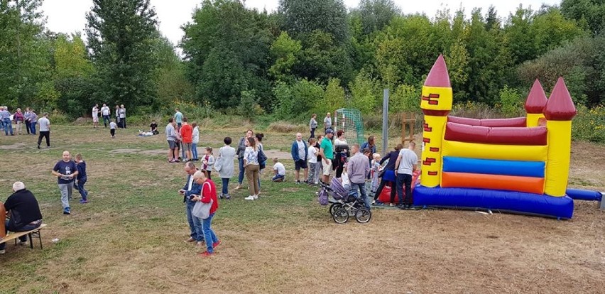 Piknik sąsiedzki w Chodzieży: Zabawa na osiedlu Kaczorowskiego [FOTO]