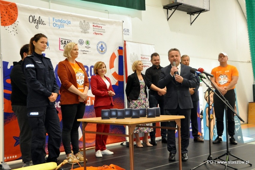 Otylia Jędrzejczak w Staszowie! Mistrzyni olimpijska poprowadziła zajęcia z młodzieżą i seniorami (ZDJĘCIA)