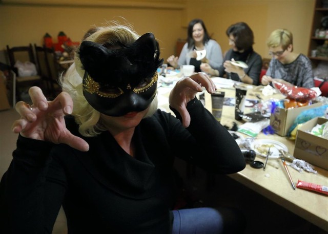 Maski karnawałowe w Piotrkowie robili pedagodzy szkolni ze szkół podstawowych  i gimnazjów z terenu miasta