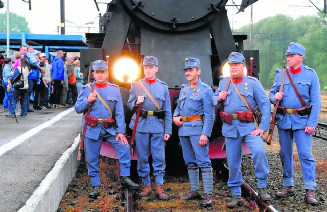 W jednym z wagonów pociągu retro będzie ekspozycja militarna. Będą też rekonstruktorzy w mundurach z lat 1914-1918