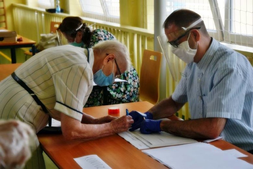 Jak głosowali mieszkańcy powiatu krośnieńskiego w wyborach...