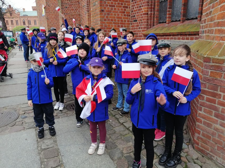 Święto Niepodległości w Kołobrzegu - msza, zgromadzenie patriotyczne, defilada